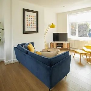 Host & - The Briar Holiday home